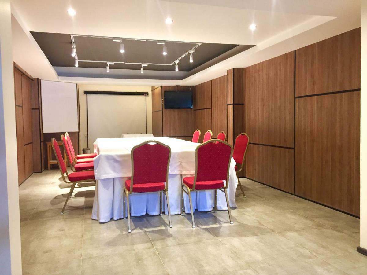 Ku Hotel Turismo Темуко Экстерьер фото